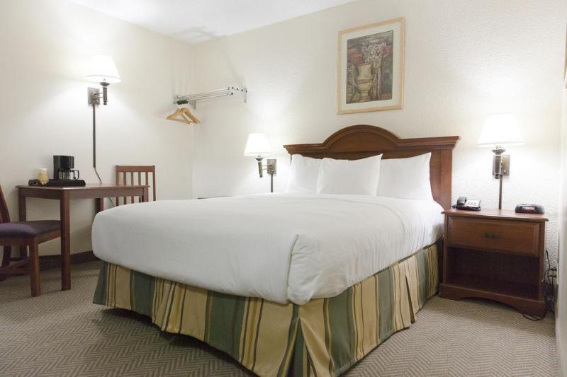 Hotel Of Virginia 2*